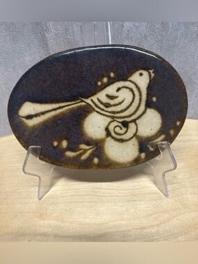 Vintage Petteford Pottery Brown Signed Stoneware Bird Trivet